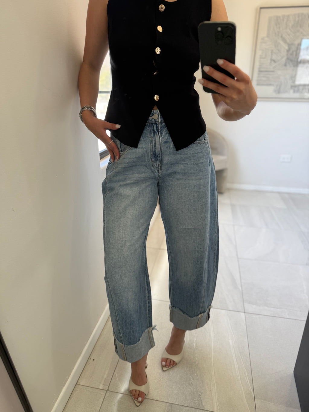 Mid Waisted Barrel Leg