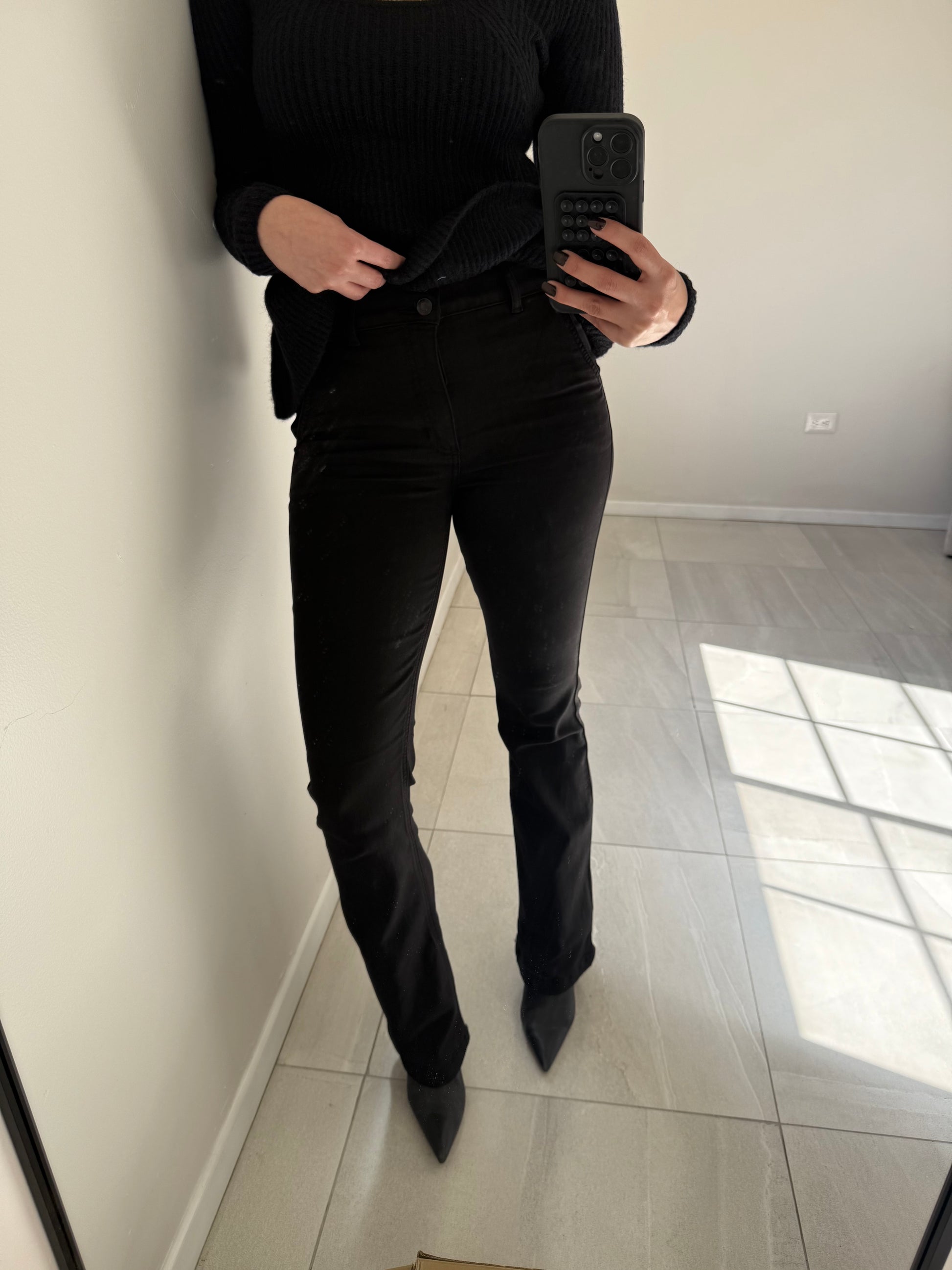 Mid Rise 2 Button Flare With Black Yoke Seams