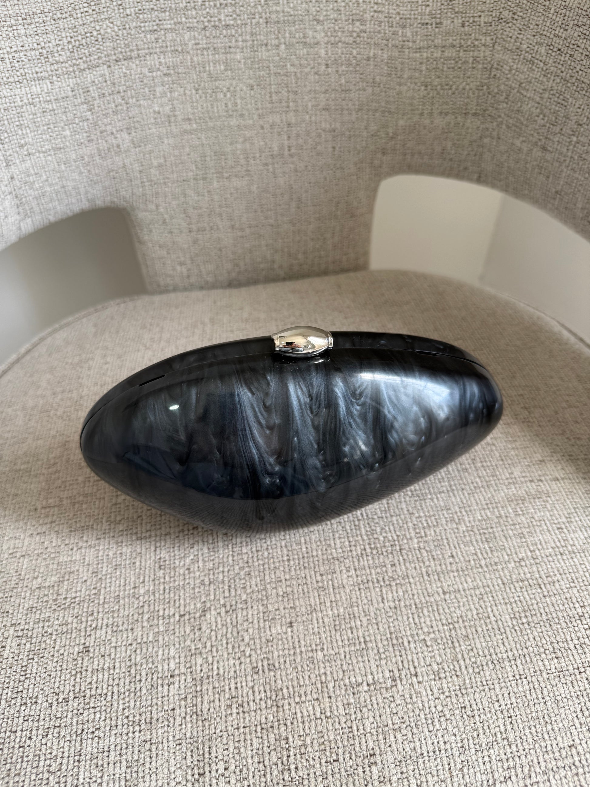 Barbarita Resin Clutch Black