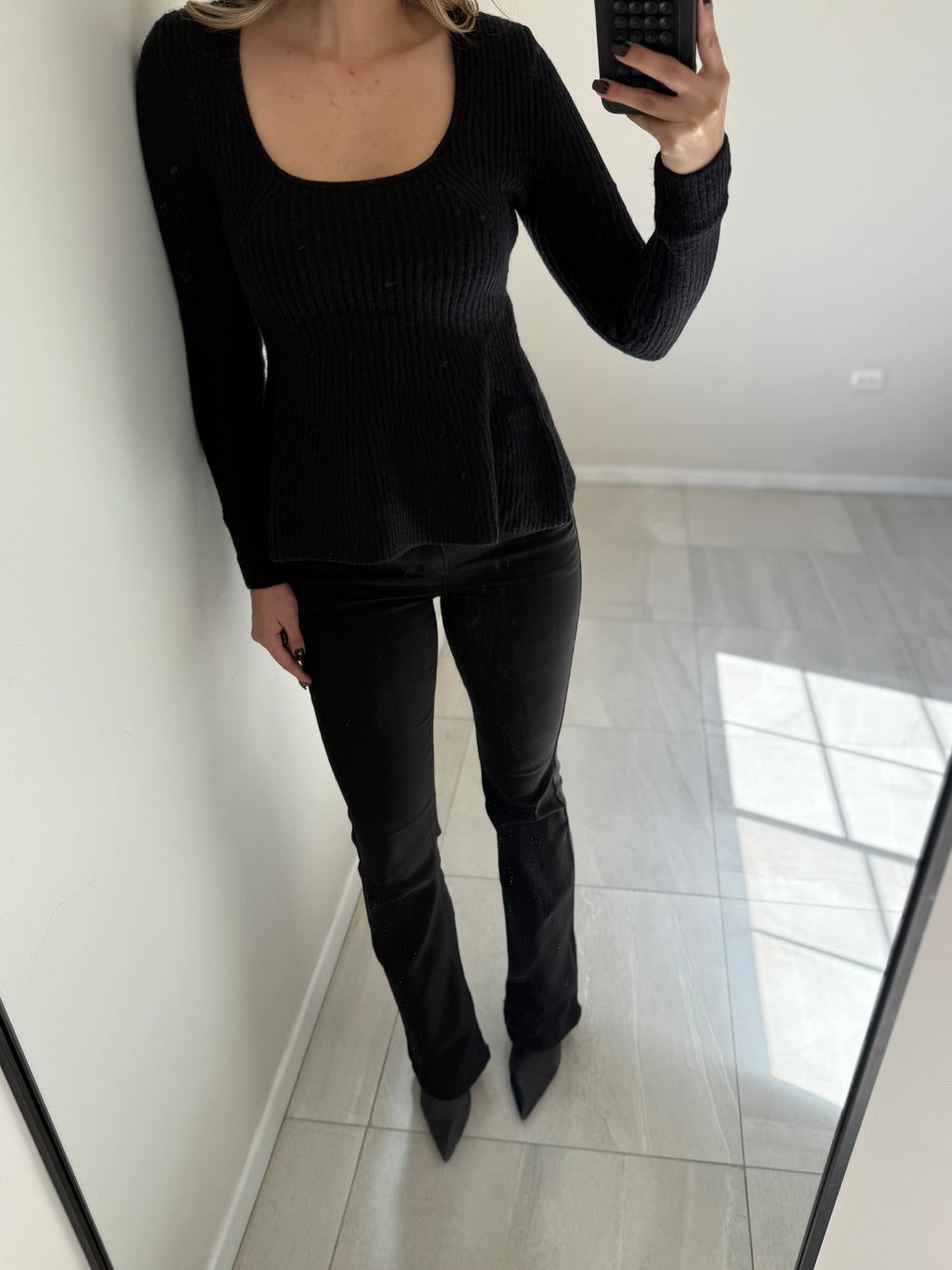 Mid Rise 2 Button Flare With Black Yoke Seams