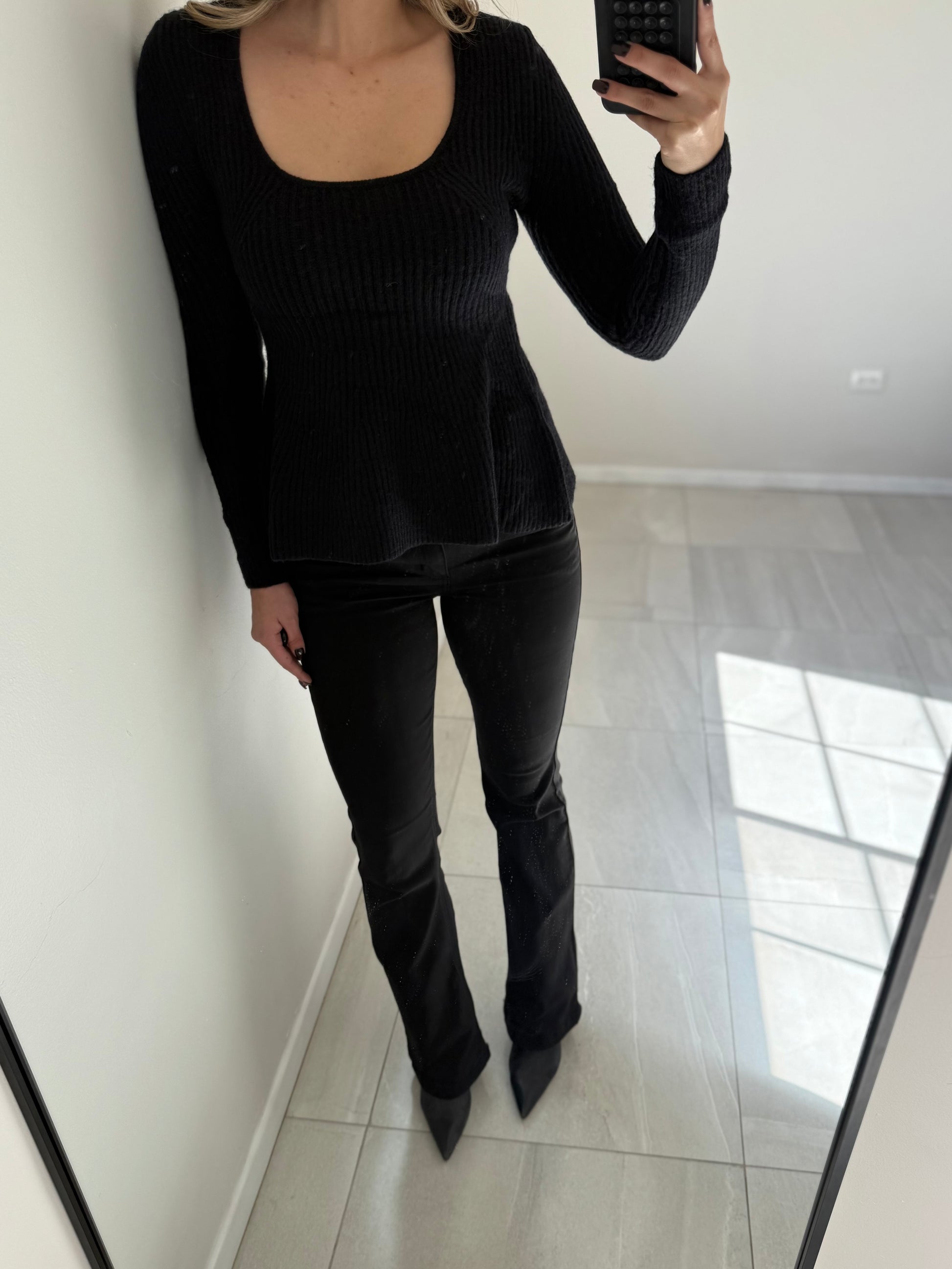 Mid Rise 2 Button Flare With Black Yoke Seams