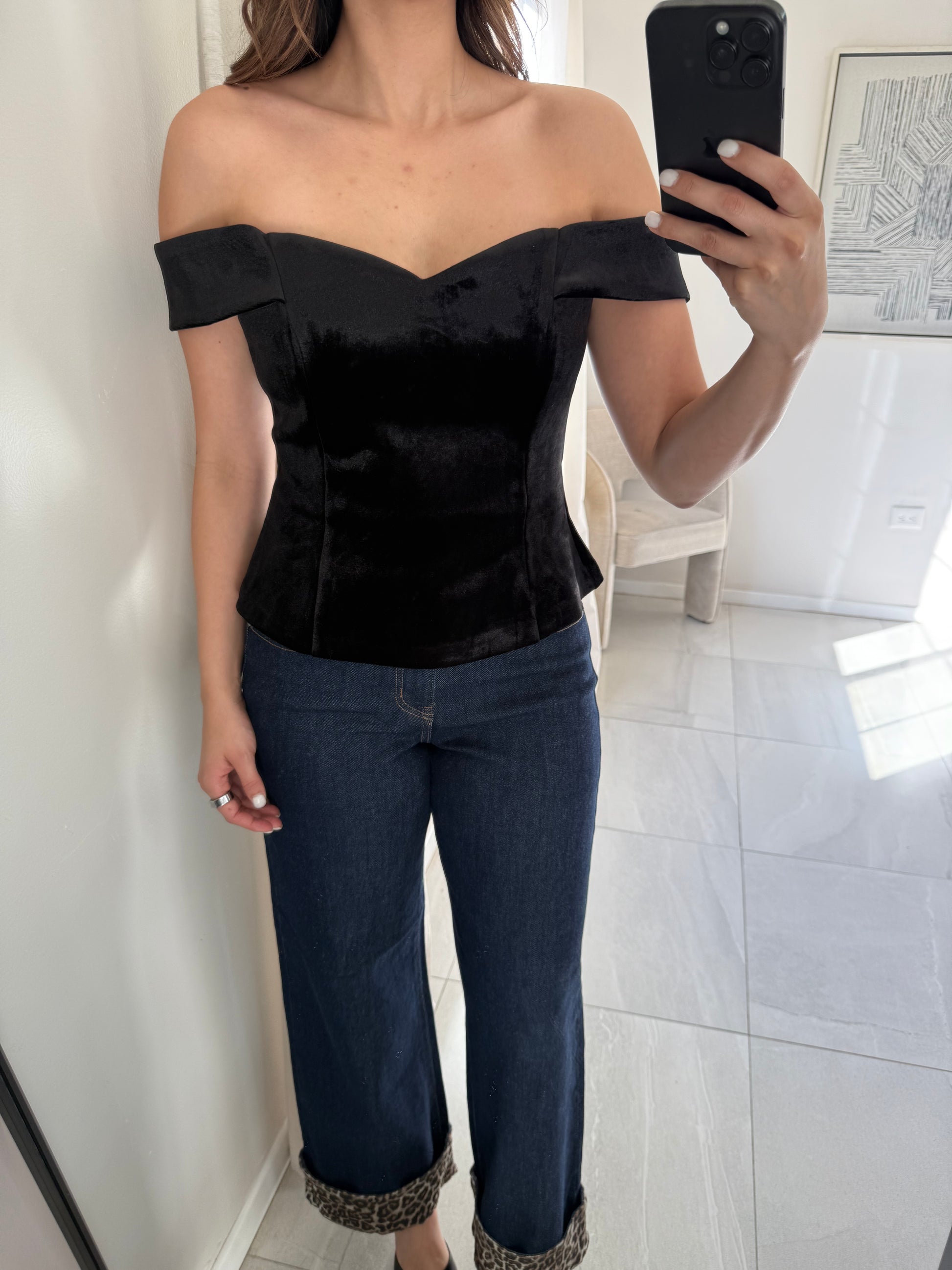 Top Velvet Off Shoulder Black