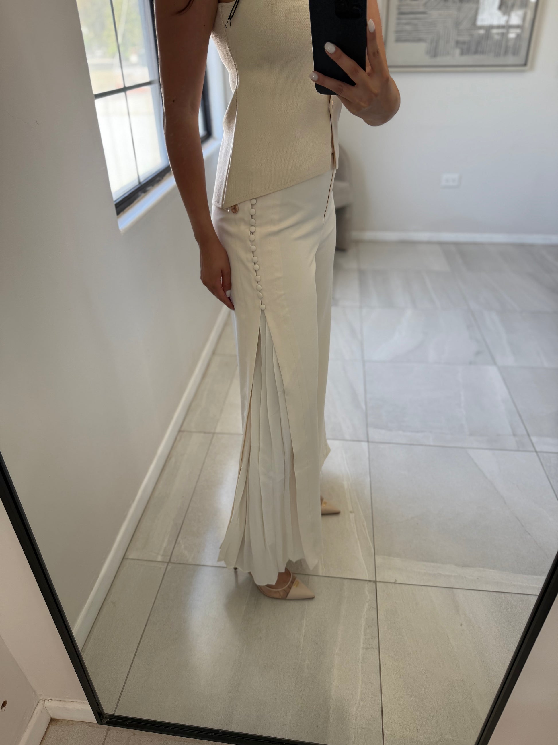 Button Down Side Pleat Ivory