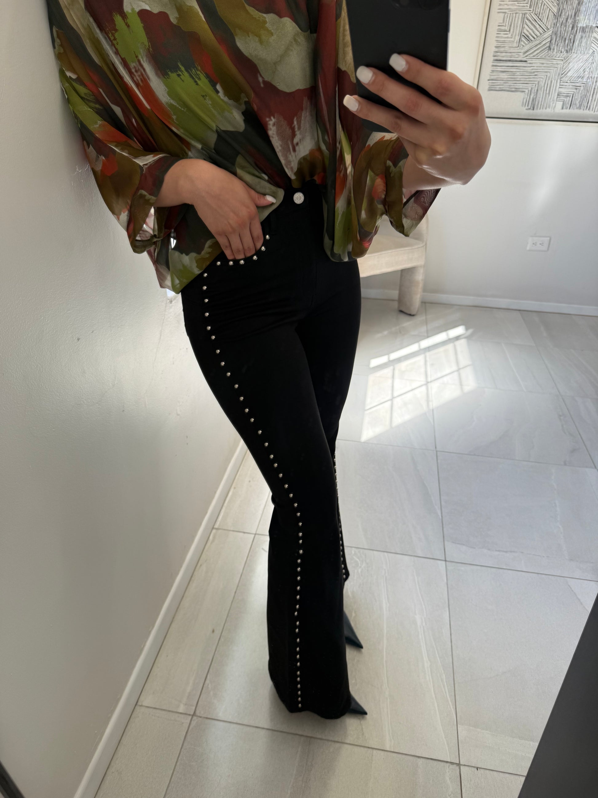 Pantalón Black Remaches