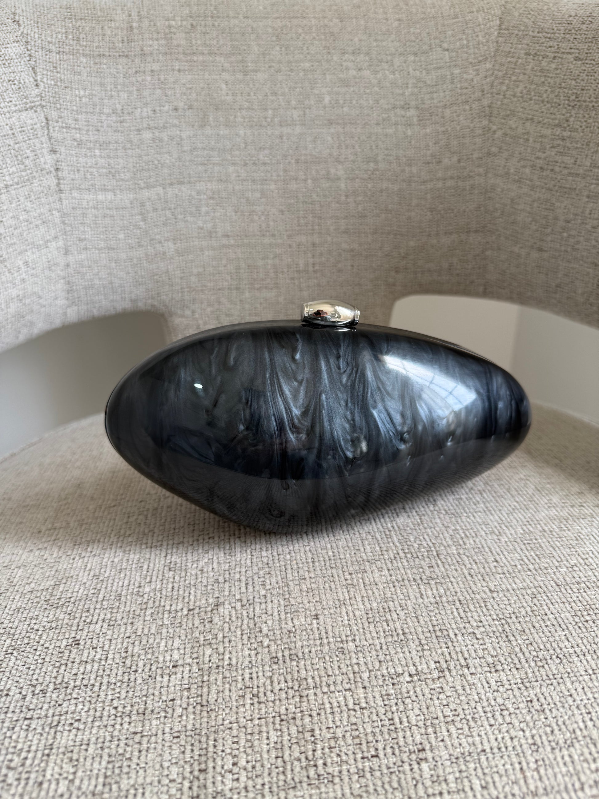Barbarita Resin Clutch Black