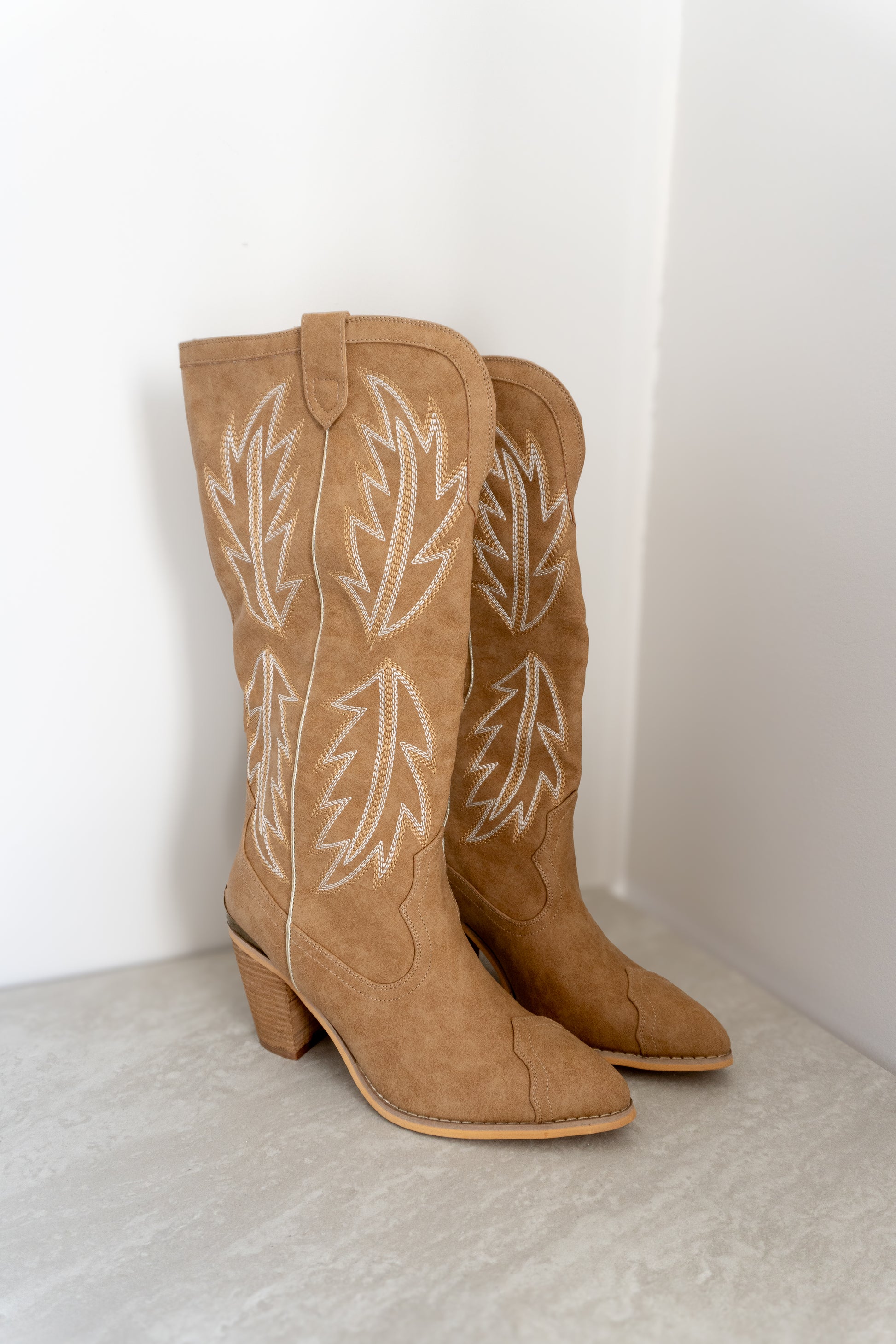 Beast Bota Cowboy Camell